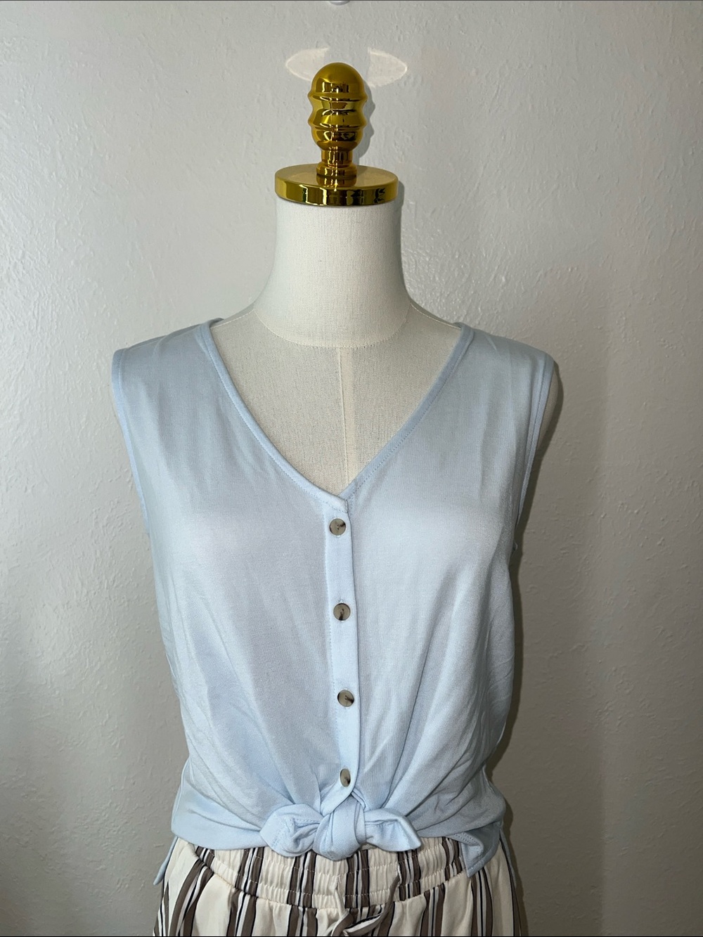 NWT- Nordstrom Pale Blue Button-Front Knot Tank. Coastal, Casual, feminine